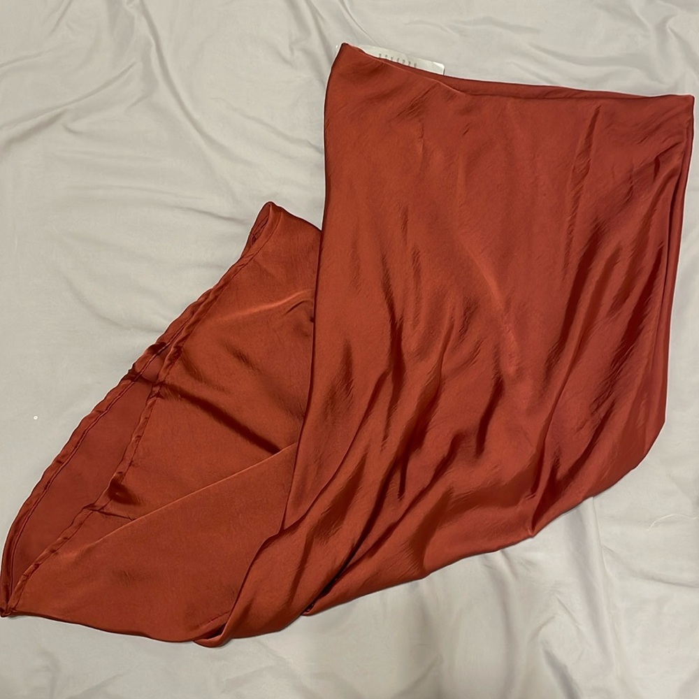 Forgotten grace skirt